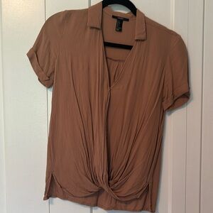 ✨ANY 2 FOR 15 ANY 3 FOR 20✨- Forever 21 Brown Twist Front Blouse